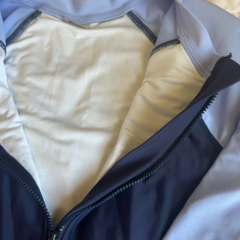 Girl’s Swimsuit Rashguard - Picture 4 of 5
